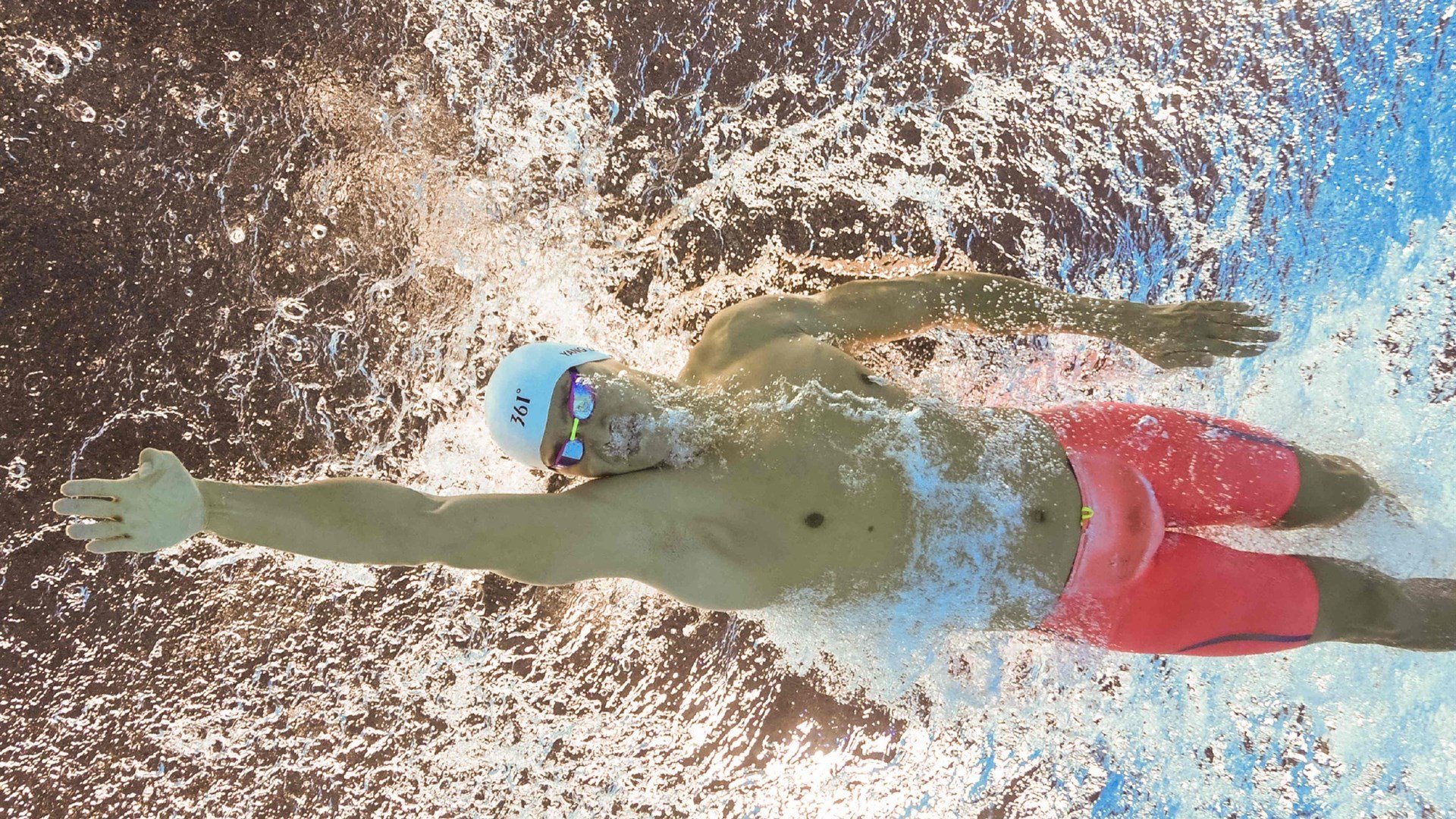 爱游戏体育平台-【录像回放】如何帮助裁判做出准确判决，如何向裁判示意